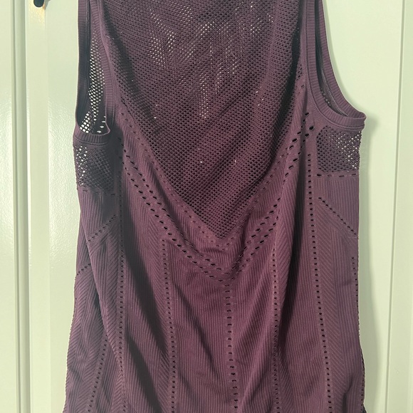 Athleta Mesh Burgundy Tank XL - Picture 5 of 5